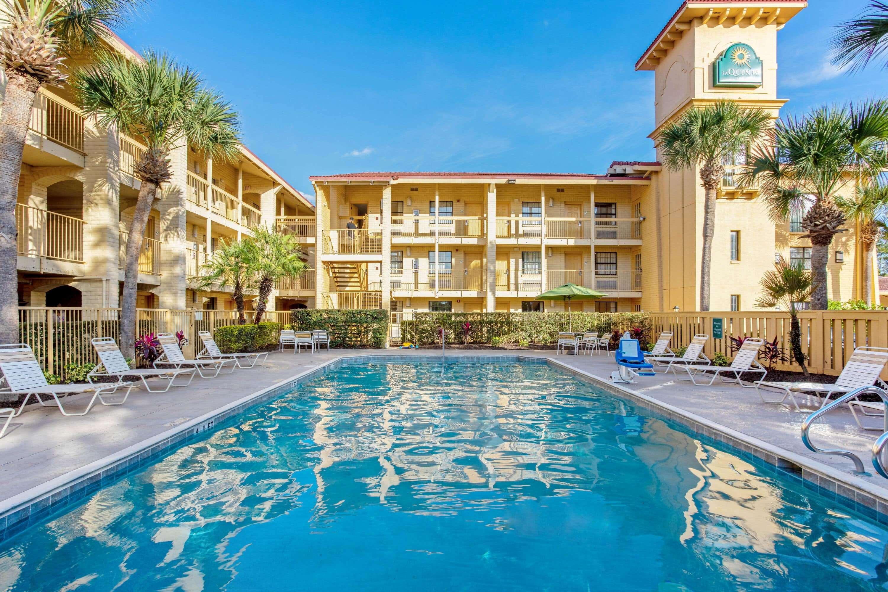 La Quinta Inn By Wyndham Orlando Airport West Экстерьер фото