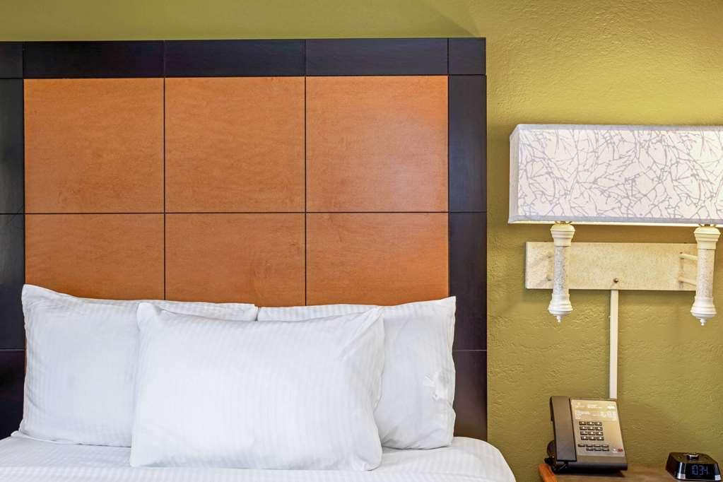 La Quinta Inn By Wyndham Orlando Airport West Номер фото